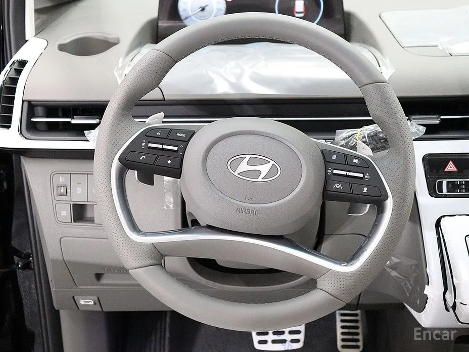 Hyundai Staria 2021 4WD Lounge 7-Seater