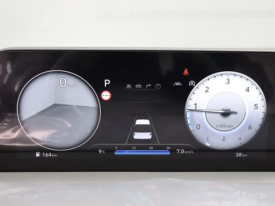 Hyundai Staria 2021 4WD Lounge 7-Seater