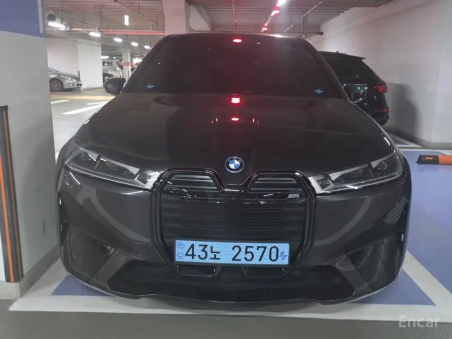 BMW iX 2021 xDrive50 Sports Plus