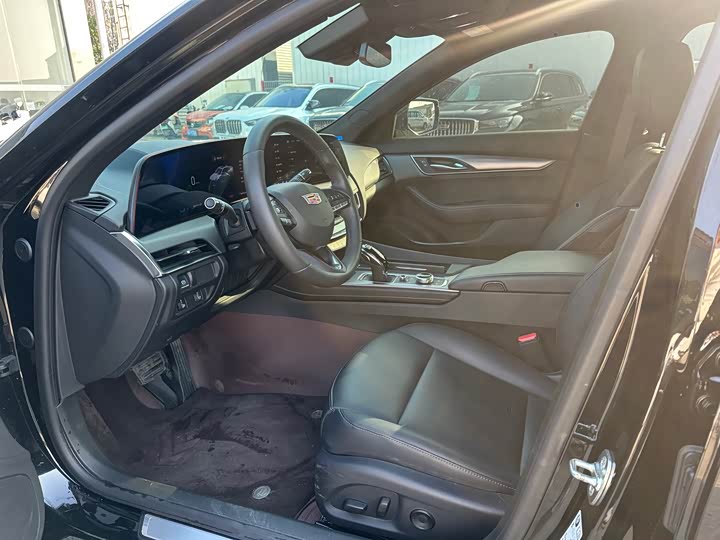 Cadillac CT5 2025 2025款 28T 城市运动版