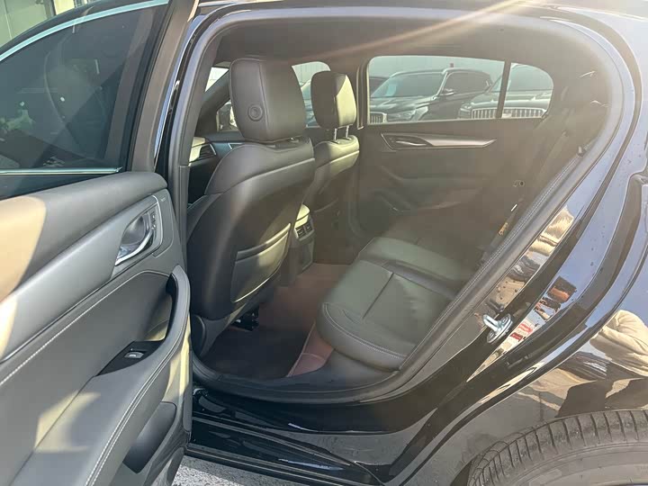 Cadillac CT5 2025 2025款 28T 城市运动版