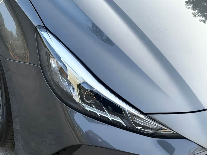 MG Motor 5 2023 2023款 180DVVT 手动风尚版