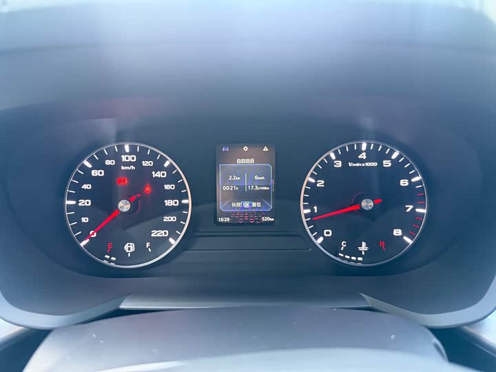 MG Motor 5 2023 2023款 180DVVT 手动风尚版