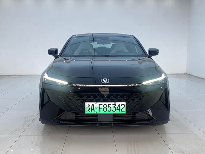 Changan UNI-V Hybrid 2024 2024款 蓝鲸智电iDD 136km 智尊型