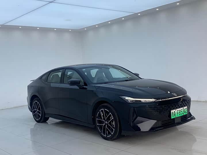 Changan UNI-V Hybrid 2024 2024款 蓝鲸智电iDD 136km 智尊型