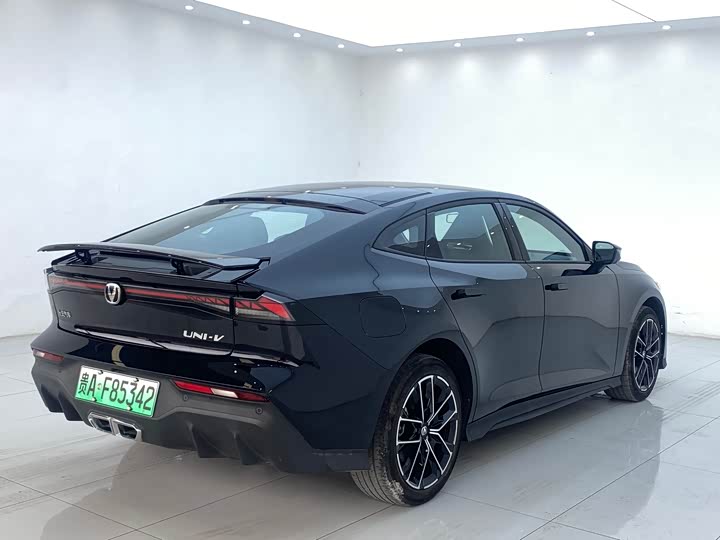 Changan UNI-V Hybrid 2024 2024款 蓝鲸智电iDD 136km 智尊型