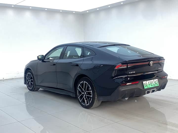 Changan UNI-V Hybrid 2024 2024款 蓝鲸智电iDD 136km 智尊型