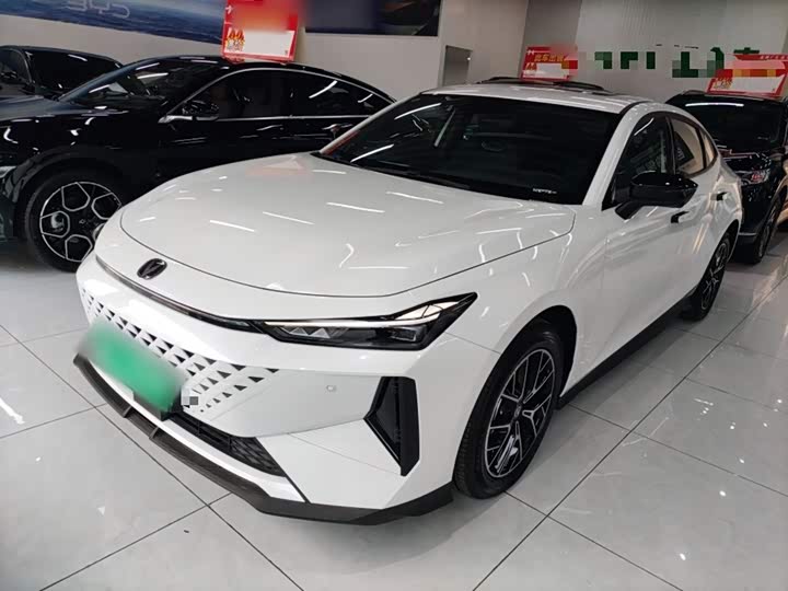 Changan UNI-V Hybrid 2024 2024款 蓝鲸智电iDD 136km 智趣型