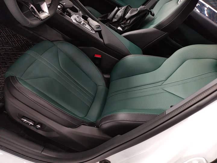 Changan UNI-V Hybrid 2024 2024款 蓝鲸智电iDD 136km 智趣型