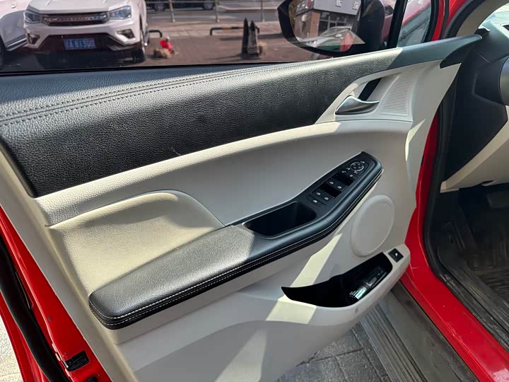 BYD Yuan Pro 2021 2021款 401KM 尊贵型