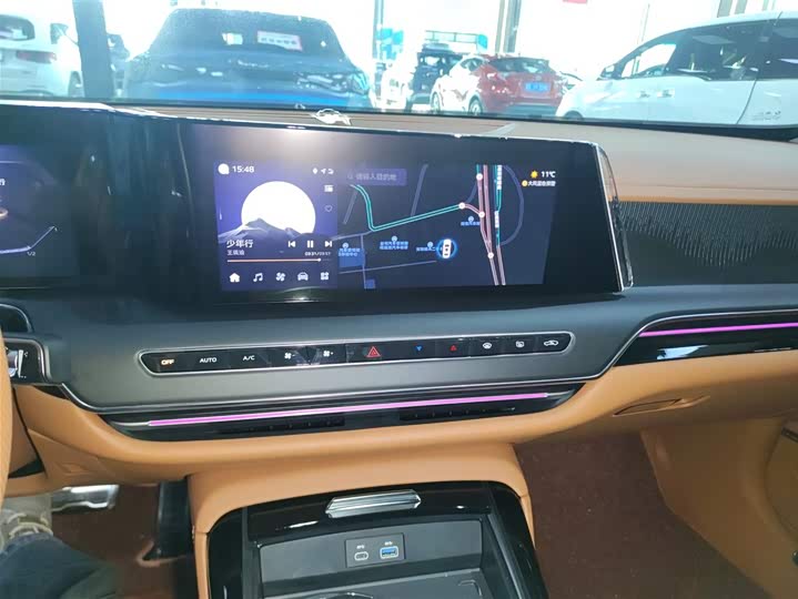 Hongqi H9 2025 2025款 改款 2.0T 两驱旗享豪华商务版 5座