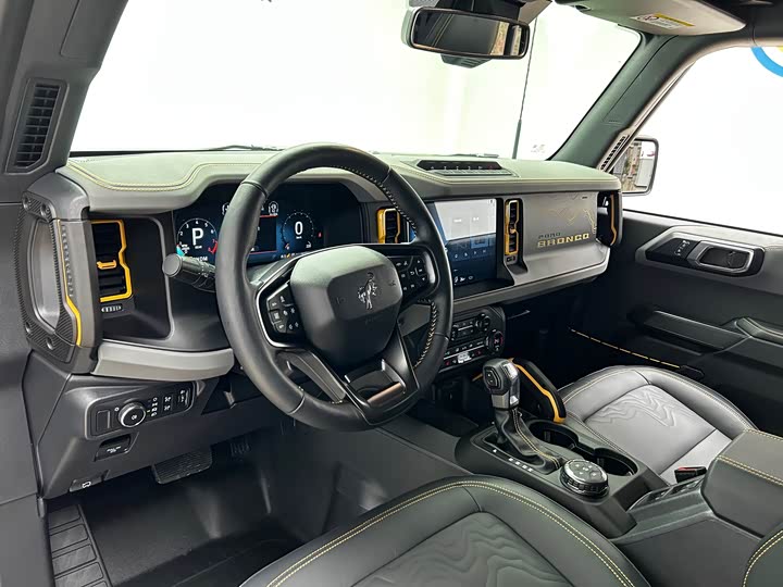 Ford Bronco 2024 2024款 2.3T 荒地