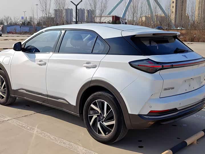 Hozon U 2023 2023款 哪吒U-Ⅱ 400 U秀版 三元锂