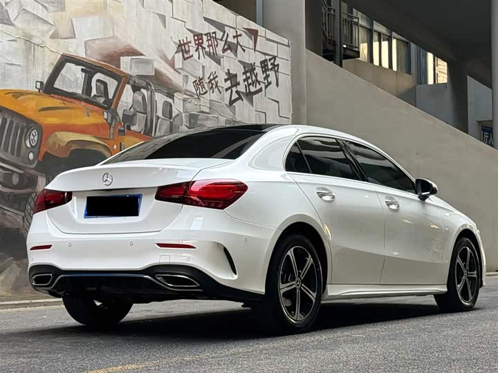 Mercedes-Benz A-Class 2024 2024款 改款 A 200 L 时尚型
