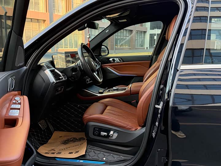 BMW X7 2023 2023款 xDrive40i 尊享型M运动套装