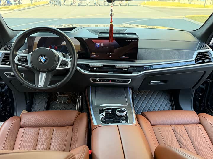 BMW X7 2023 2023款 xDrive40i 尊享型M运动套装