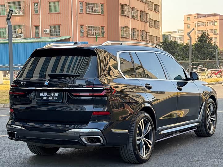 BMW X7 2023 2023款 xDrive40i 尊享型M运动套装