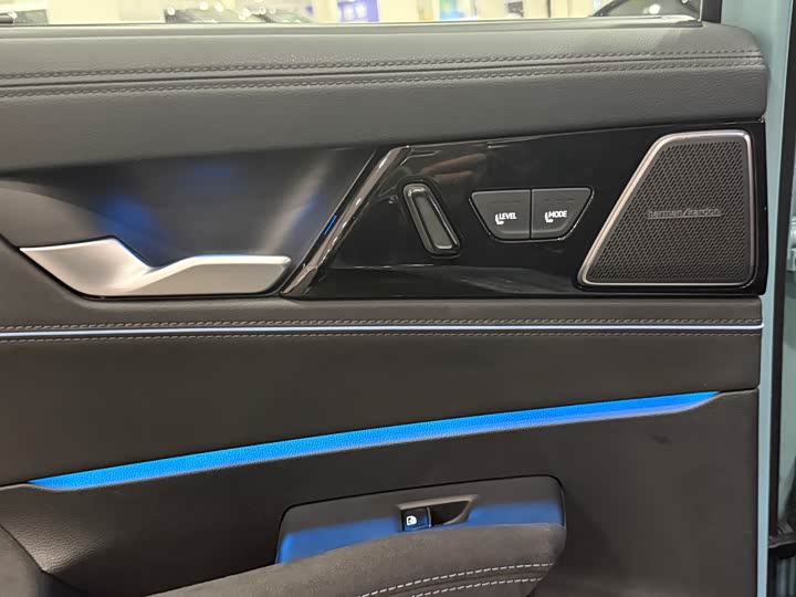 Volkswagen Passat 2025 2025款 Pro 380TSI 星空龙尊版