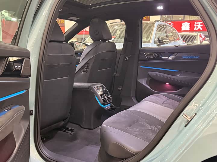 Volkswagen Passat 2025 2025款 Pro 380TSI 星空龙尊版