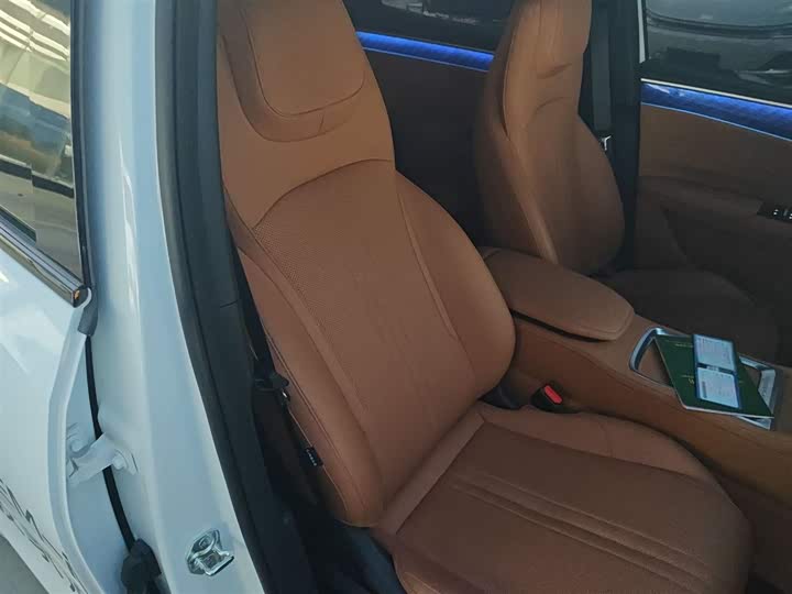 Geely Galaxy L7 2025 2025款 EM-i 115km 探索+版