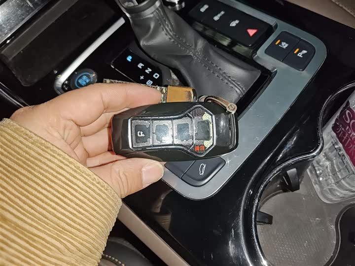 BYD Tang 2021 2021款 2.0T 自动旗舰型