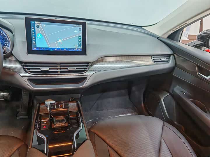 Hongqi E-QM5 2024 2024款 450km 出行版