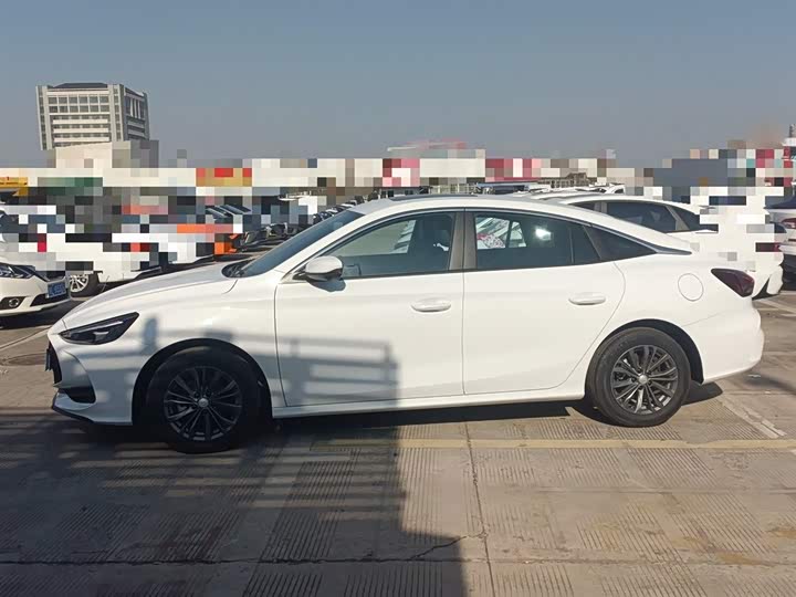 MG Motor 5 2025 2025款 180DVVT 全球豪华版