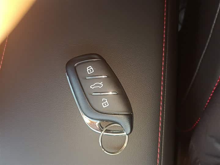 MG Motor 5 2025 2025款 180DVVT 全球豪华版