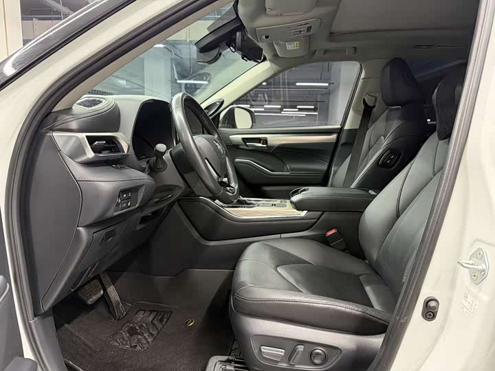 Toyota Highlander 2024 2024款 2.5L智能电混双擎四驱至尊版 7座