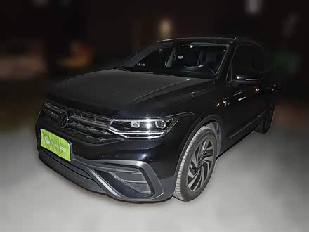Volkswagen Tiguan L Pro 2025 2025款 出众款 300TSI 自动两驱龙腾版