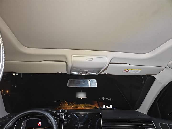 Volkswagen Tiguan L Pro 2025 2025款 出众款 300TSI 自动两驱龙腾版