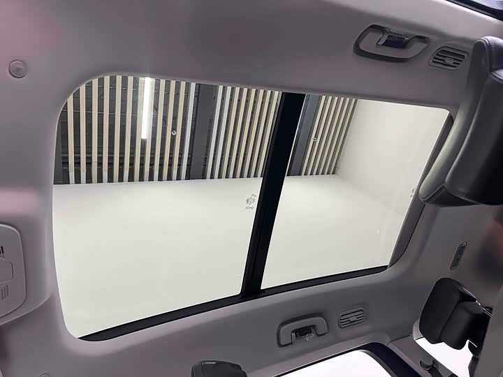 Ford Edge 2025 2025款 锐界L 2.0T EcoBoost E混动四驱七座至尊型