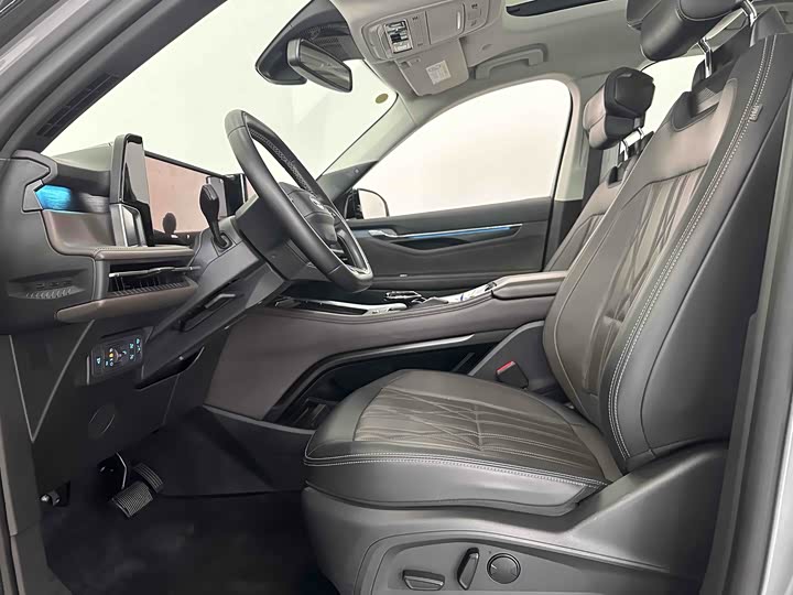 Ford Edge 2025 2025款 锐界L 2.0T EcoBoost E混动四驱七座至尊型