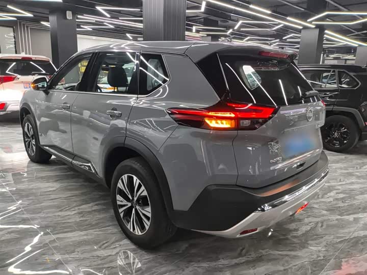 Nissan X-Trail 2023 2023款 e-POWER 超混双电机四驱豪华版