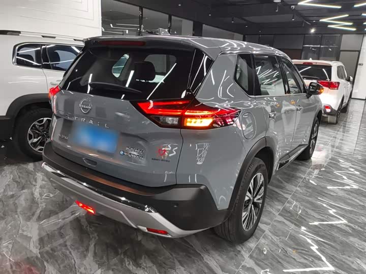 Nissan X-Trail 2023 2023款 e-POWER 超混双电机四驱豪华版