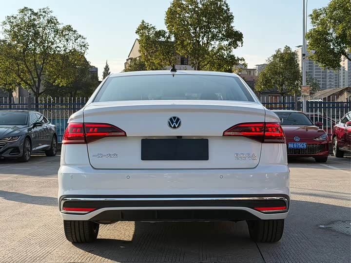 Volkswagen Bora 2025 2025款 200TSI DSG悦行导航版