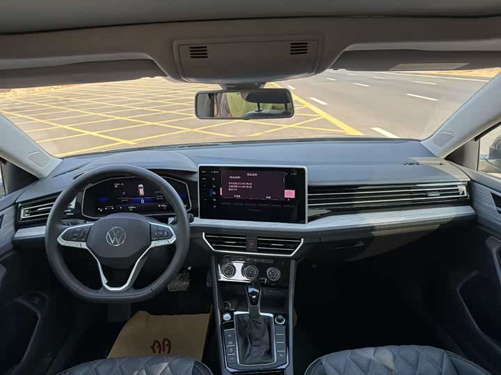 Volkswagen Sagitar L 2025 2025款 300TSI DSG卓越版