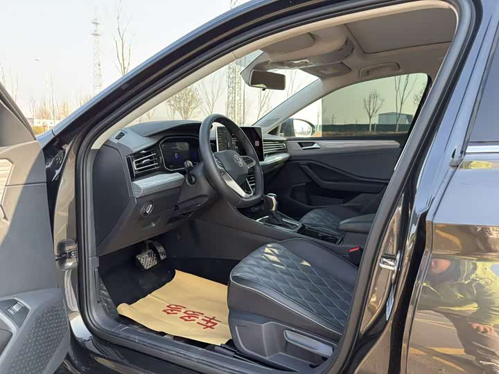 Volkswagen Sagitar L 2025 2025款 300TSI DSG卓越版