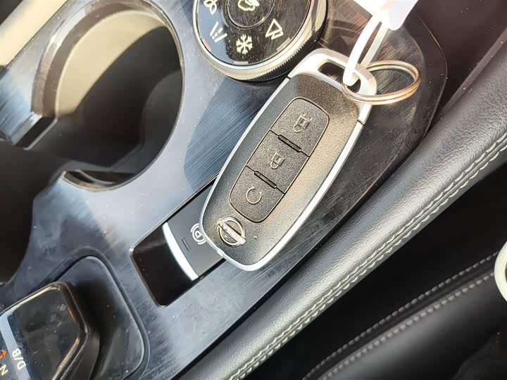 Nissan X-Trail 2023 2023款 e-POWER 超混双电机四驱豪华版