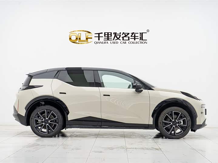 Zeekr X 2025 2025款 五座长续航版