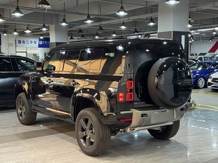 2025 Land Rover Defender