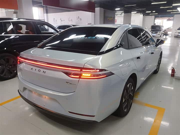 GAC Aion S Plus 2023 2023款 70 乐享版 磷酸铁锂