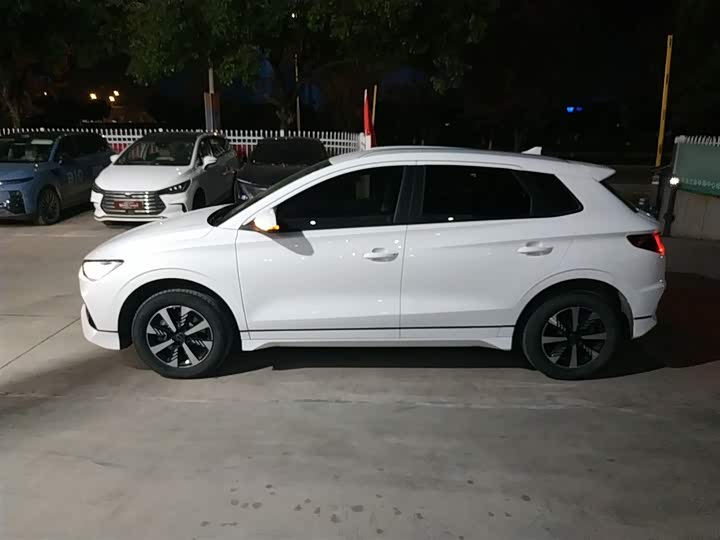 2024 BYD E2