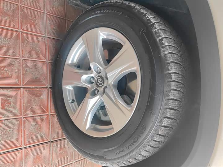 Toyota Highlander 2024 2024款 2.5L智能电混双擎四驱精英版 7座