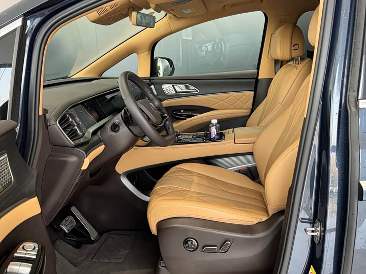 Denza D9 2025 2025款 DM-i 智驾版 1020 四驱旗舰型