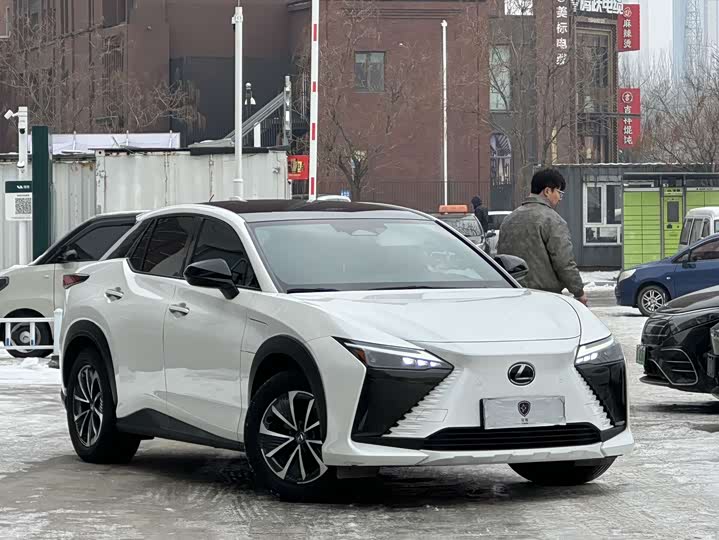 Lexus RZ 2023 2023款 450e 四驱纵享版