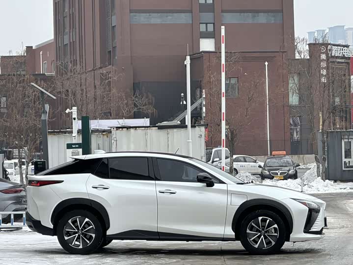 Lexus RZ 2023 2023款 450e 四驱纵享版