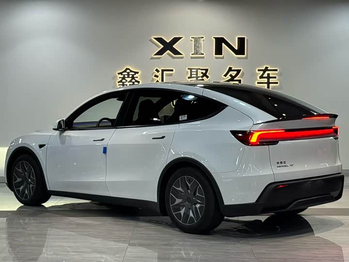 Tesla Model Y 2025 2025款 长续航全轮驱动版