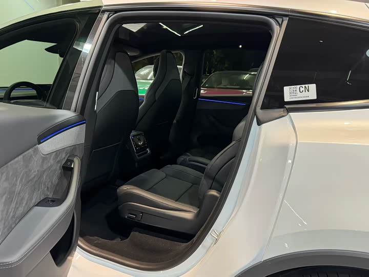 Tesla Model Y 2025 2025款 长续航全轮驱动版