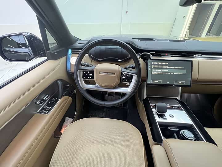 Land Rover Range Rover 2025 2025款 3.0 L6 400PS 盛世加长版